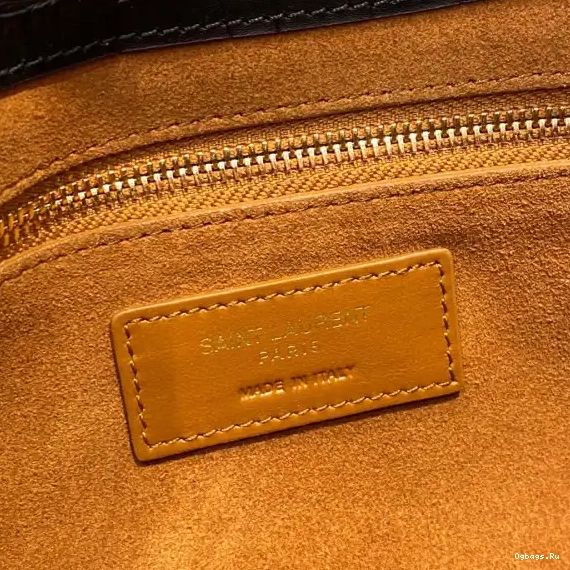 LE 7 YSL HOBO 5 À BAG 0509